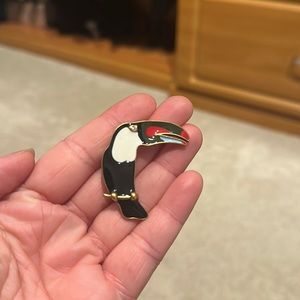 Toucan pin